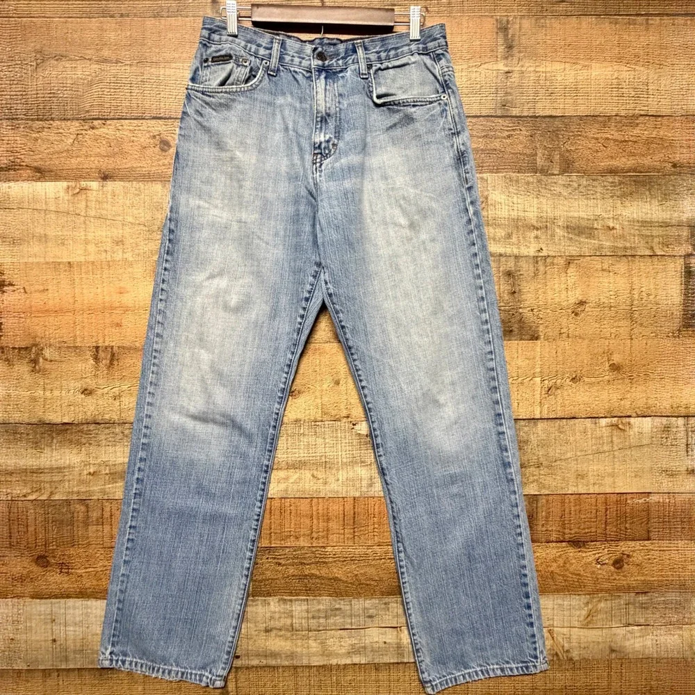 Calvin Klein Jeans Mens 33x32 Relaxed Straight Leg Light Wash Denim MB99A88